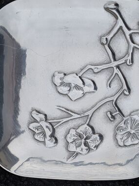 Wilton Armetale Embossed Floral Decorative Tray - Silver